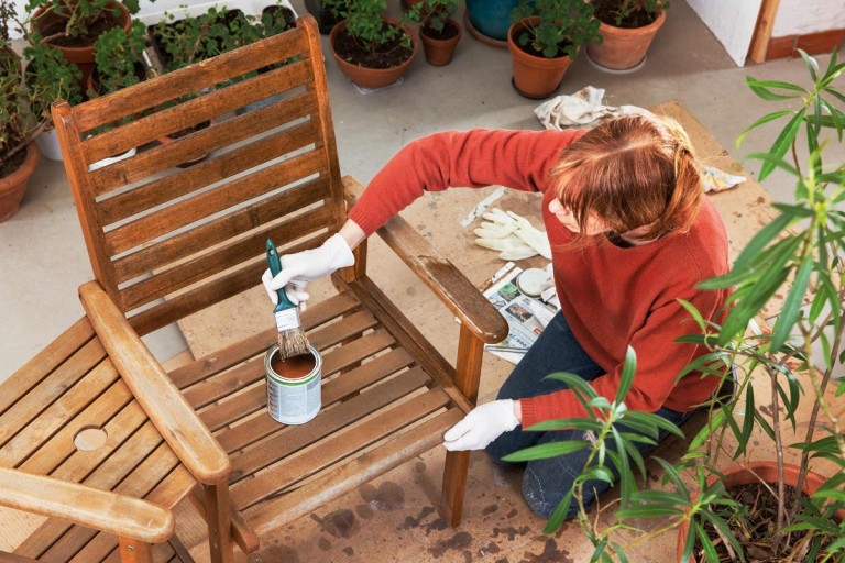 Ako obnoviť záhradný nábytok