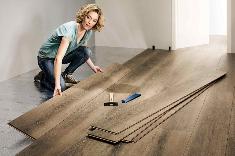 Ako položiť podlahu z masívneho dreva